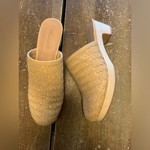 Madewell Tan Woven Heeled Clogs Size Desert Dune size 8
